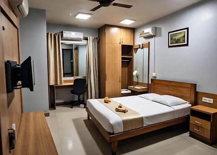 Hotel Lotus Tulip Premium Boutique Hotel- Best Rated Area Near Bus-Stand And Railway Station