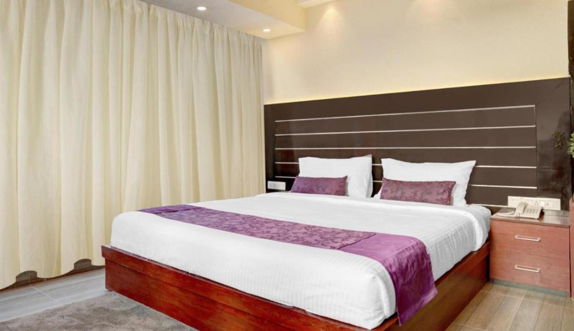Lotus Tulip Premium Boutique Hotel- Rated Area Near Bus-stand And Railway Station Mathura