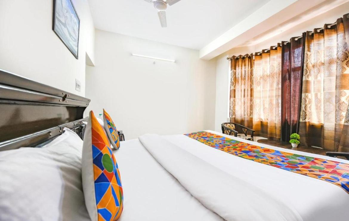 Homestay Lotus Tulip Premium Boutique Hotel- Rated Area Near Bus-stand And Railway Station